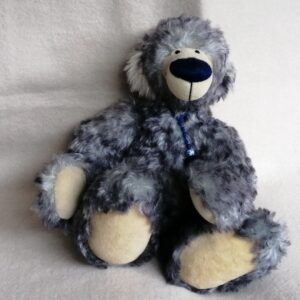 Teddy Betty Blue, Handgearbeiteter Teddybär aus Meisterhand, Künstlerteddy, Mohair