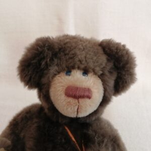 Teddy Keanu, Handgearbeiteter Teddybär aus Meisterhand, Künstlerteddy, Fell