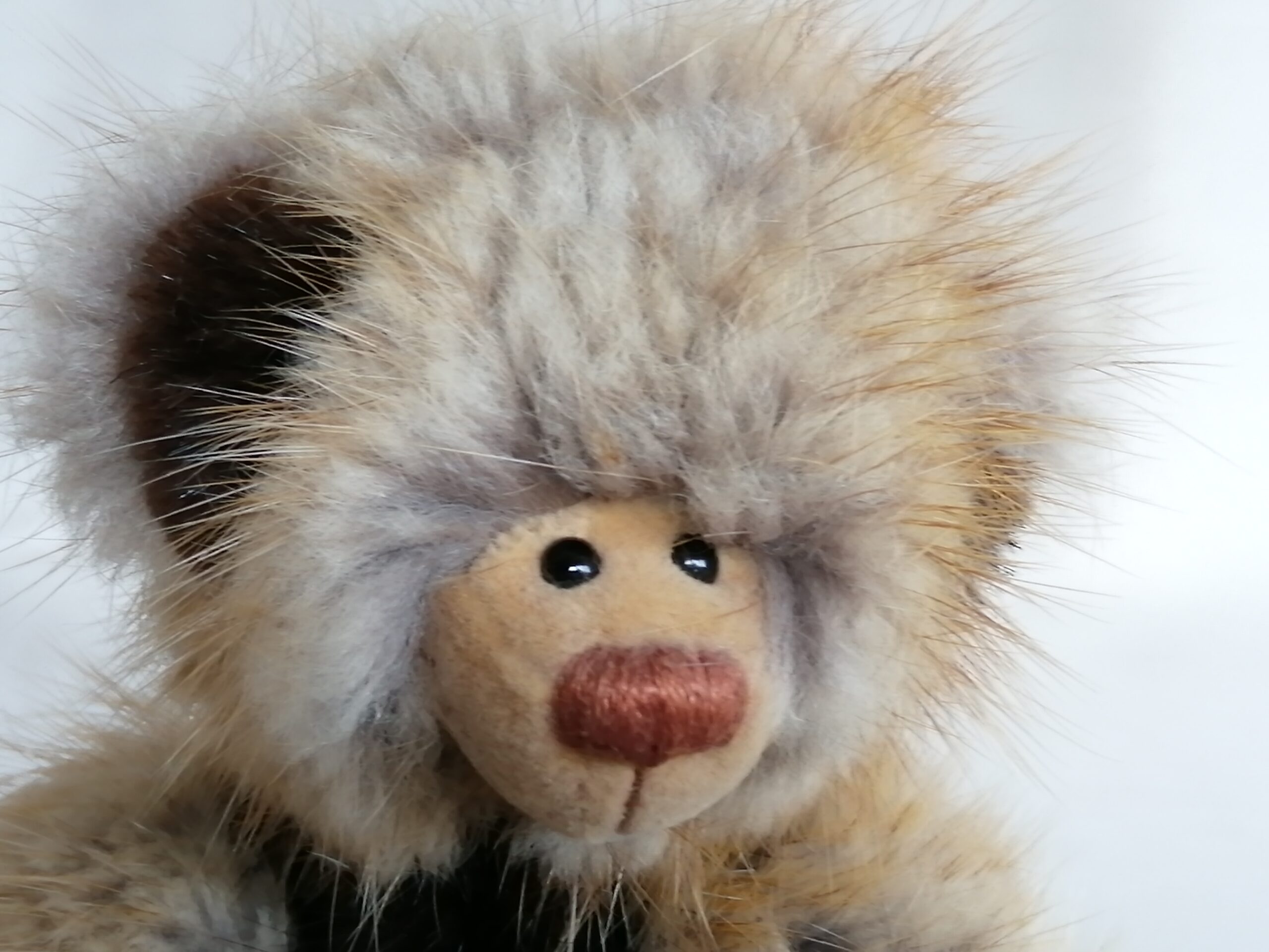 Teddy Petzi II, Handgearbeiteter Teddybär aus Meisterhand, Künstlerteddy, Bisam und Nerz – Bild 2